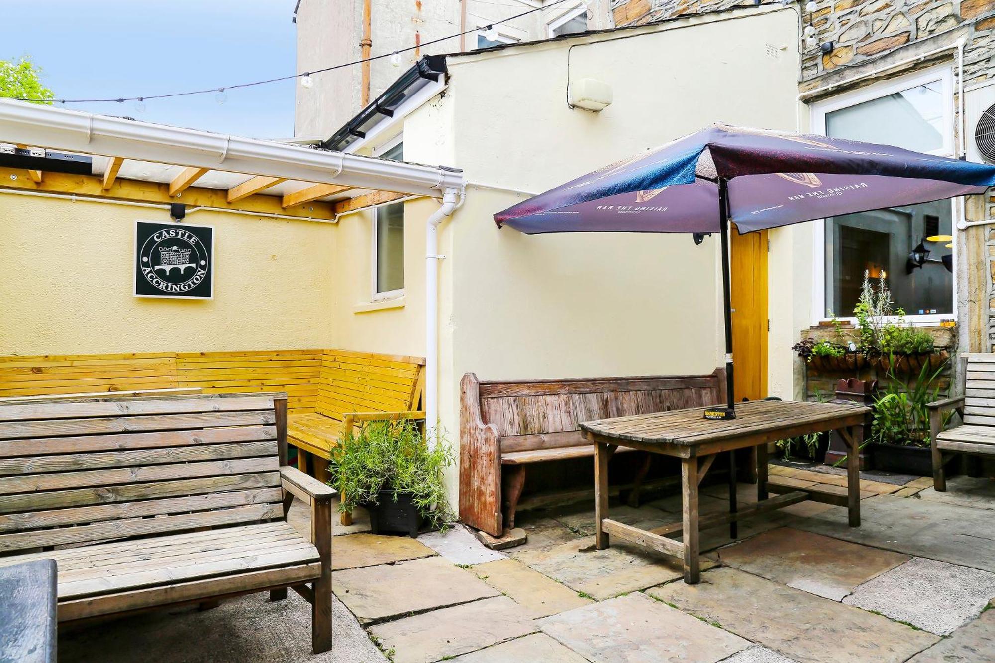 Oyo Castle Hotel, Accrington Luaran gambar